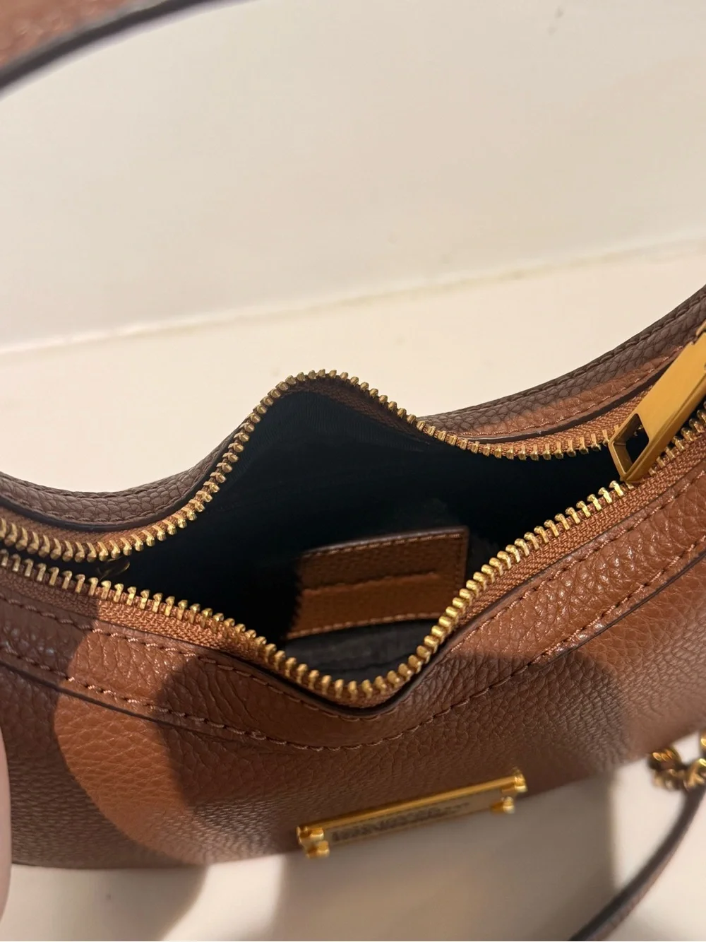 NWT Marc Jacobs small crescent bag - cognac